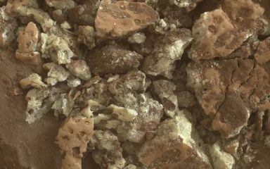 کریستال‌های گوگرد خالص در مریخ