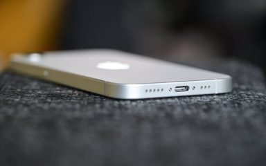 چه سرنوشتی در انتظار آیفون‌های قدیمی در سال 2025 است؟