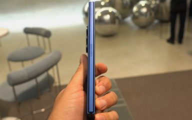 نازک ترین گوشی تاشو جهان