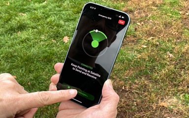 سری پیکسل ۹ ارتباط ماهواره‌ای